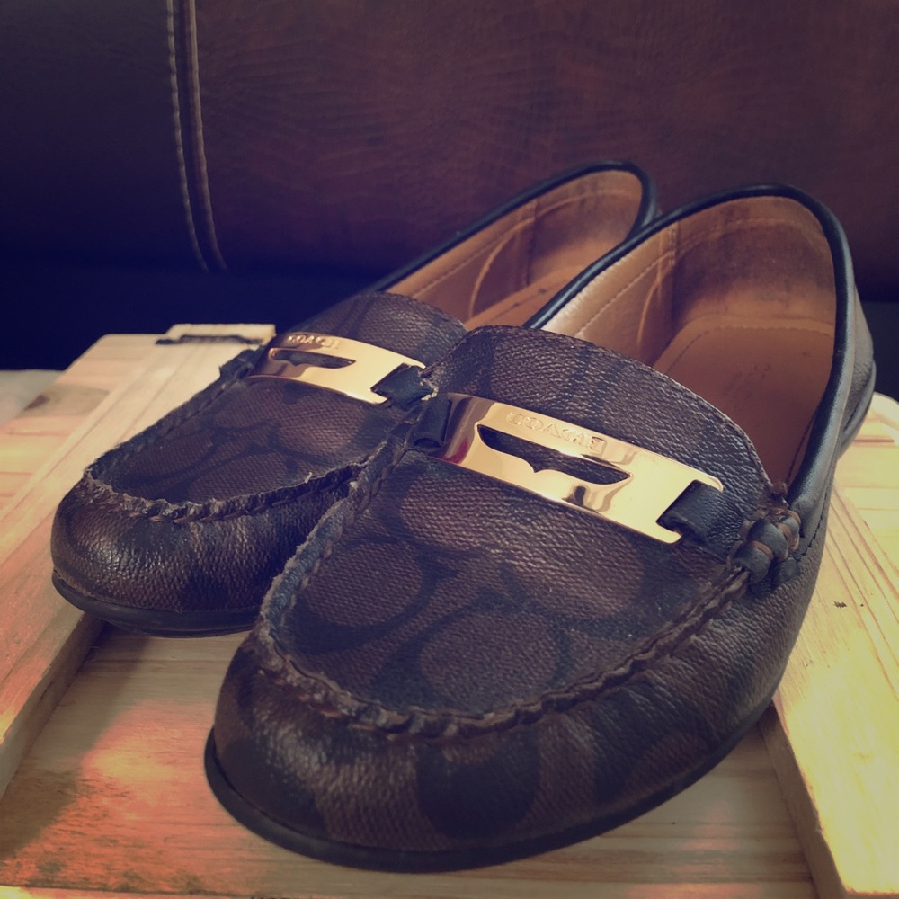 Coach flats
